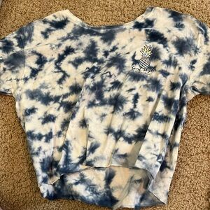Tie dye surf and style crop tee!